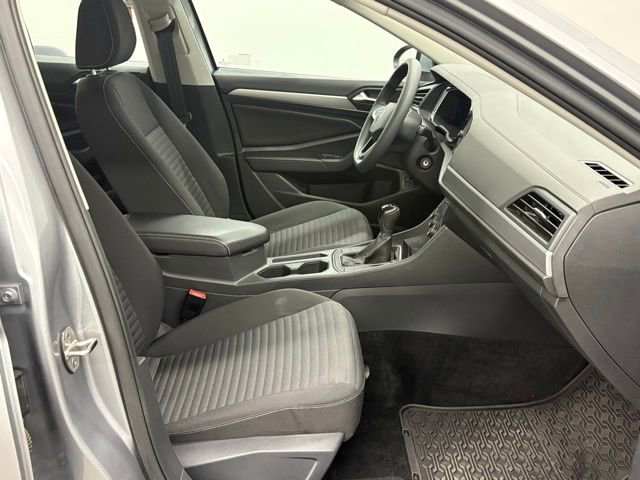 Used 2023 Volkswagen Jetta S image 31