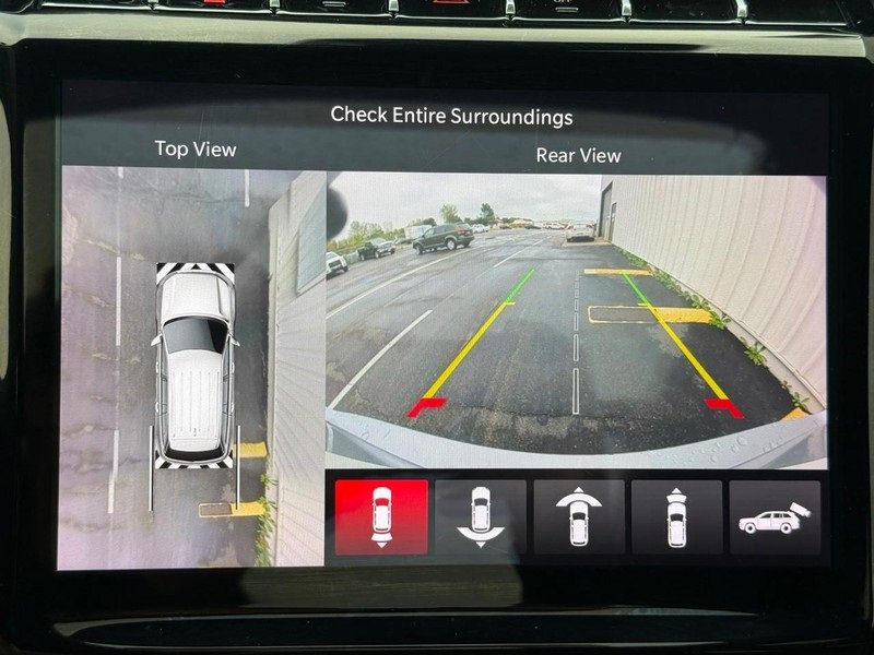 Used 2024 Jeep Grand Cherokee L Limited w/ Luxury Tech Group II image 20