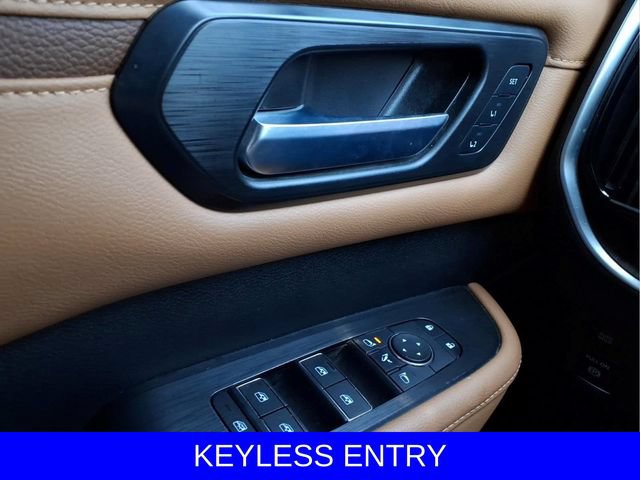 Used 2025 Nissan Armada SL AWD/4WD image 15