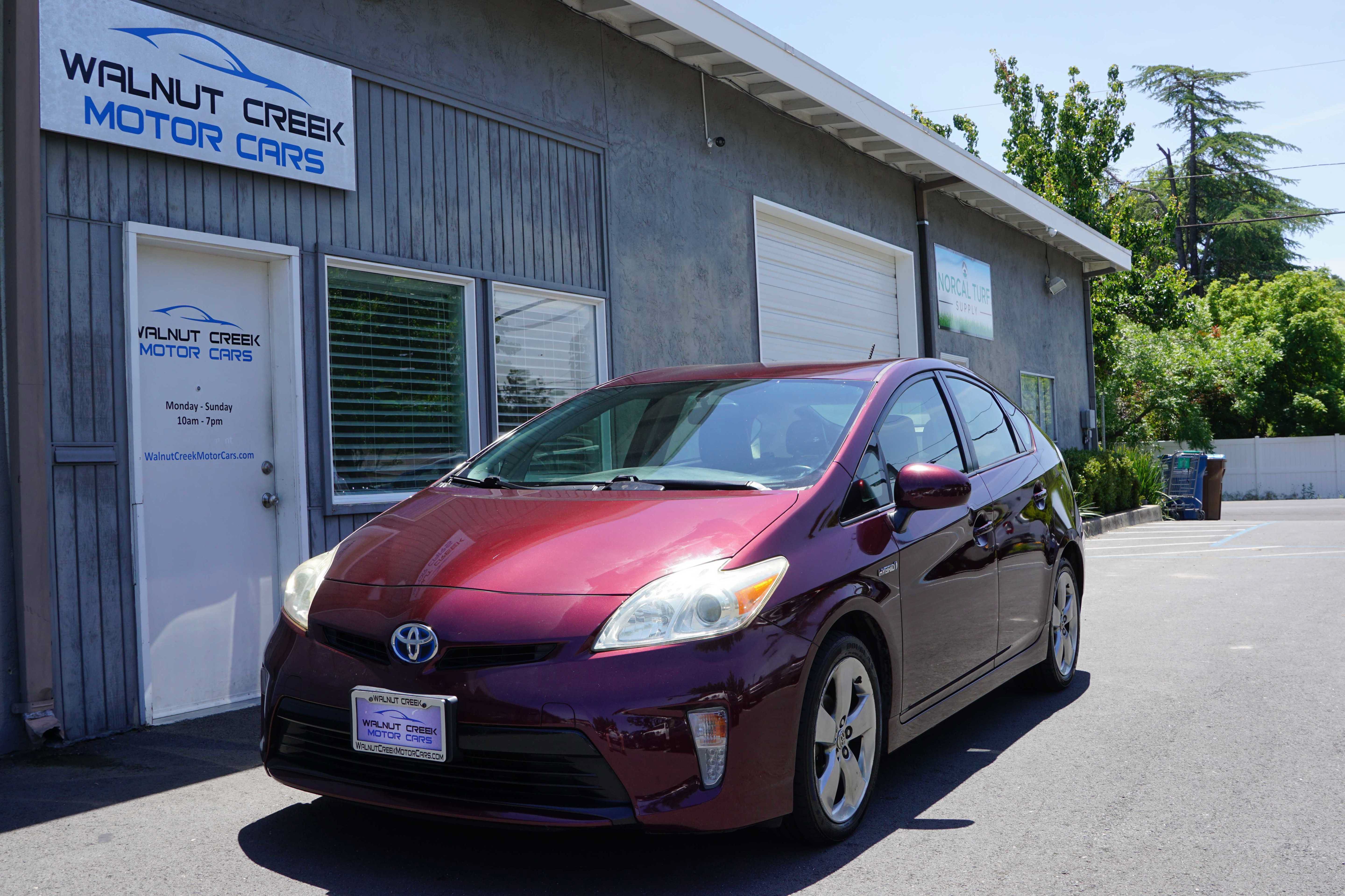 Used 2013 Toyota Prius Persona Series FWD image 1