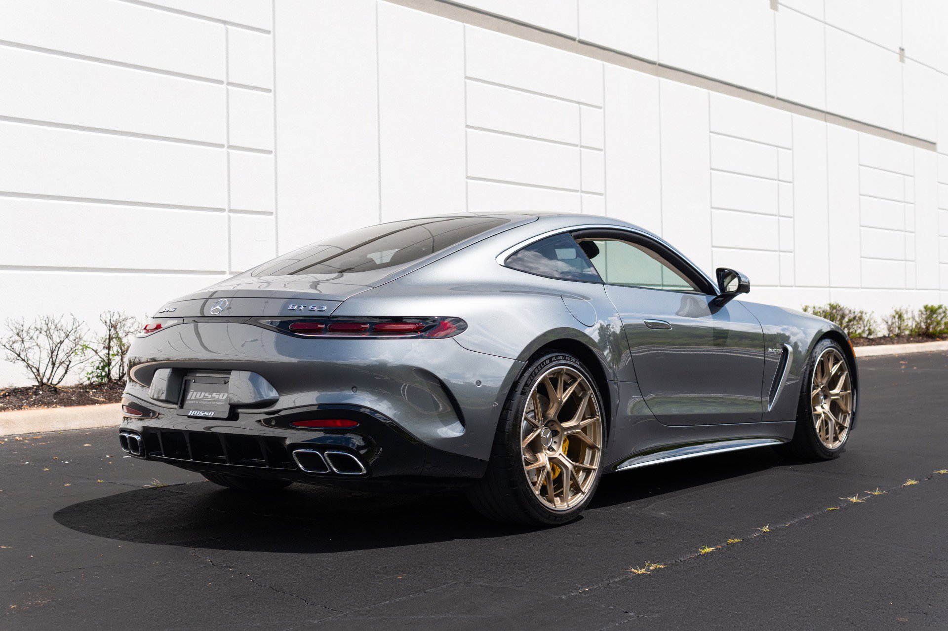 Used 2025 Mercedes-Benz AMG GT 63 image 17