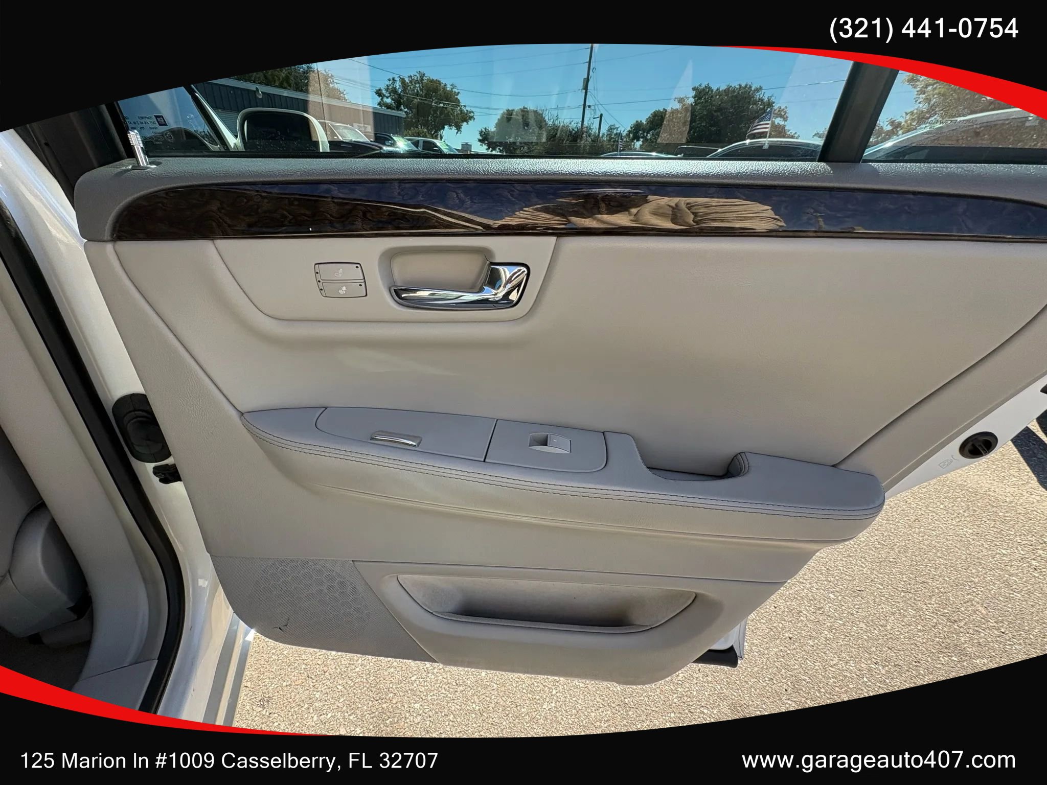 Used 2011 Cadillac DTS Luxury image 29