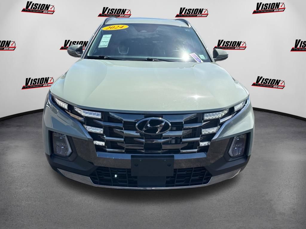 Used 2024 Hyundai Santa Cruz Limited AWD/4WD image 2