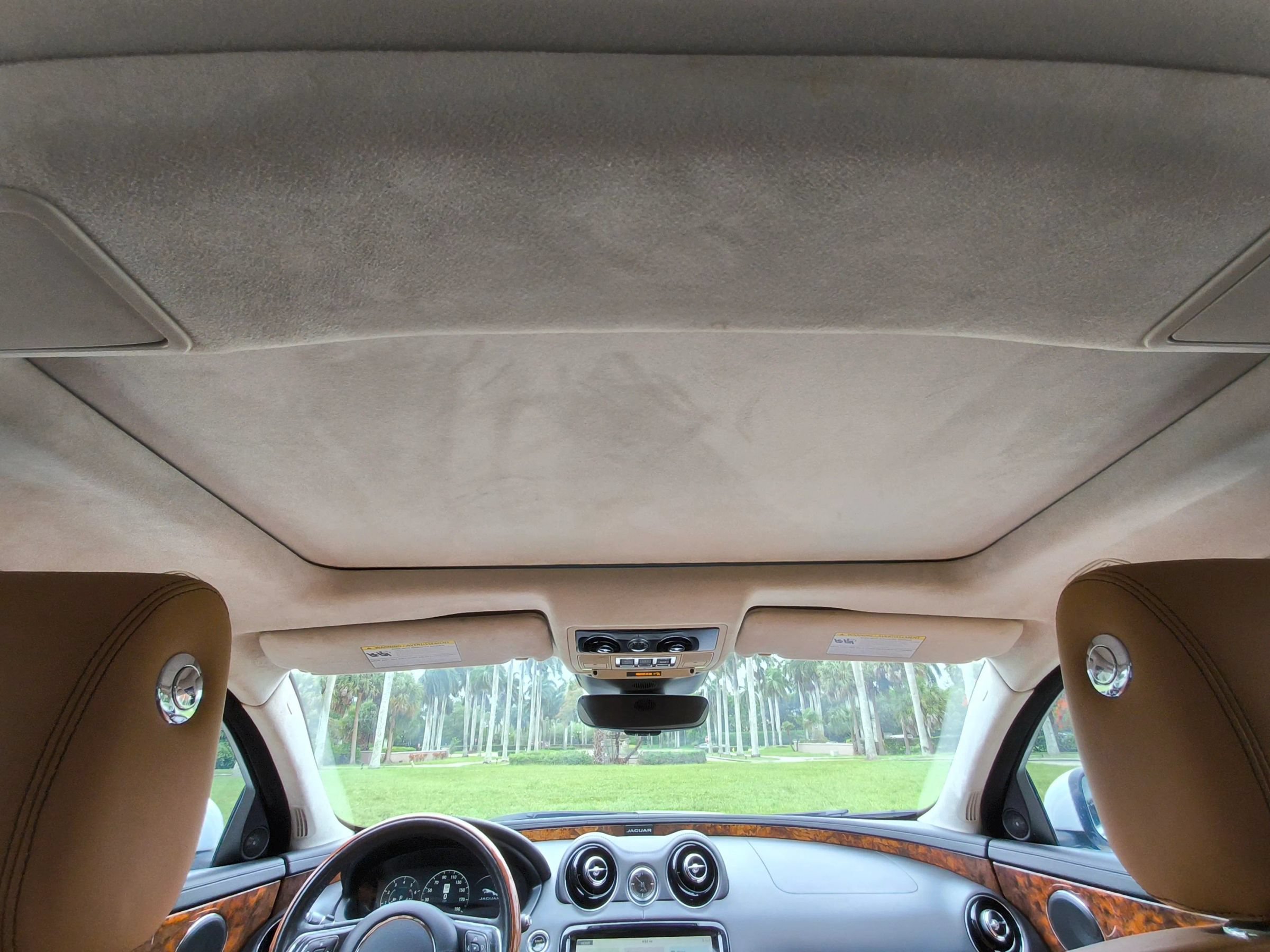 Used 2019 Jaguar XJ L Portfolio RWD image 24
