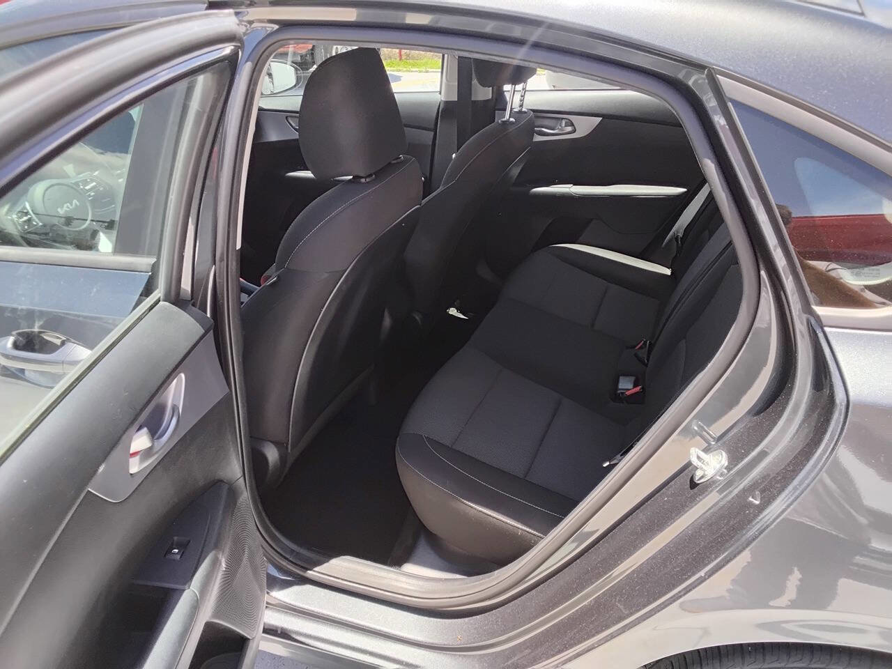 Used 2022 Kia Forte LXS image 12