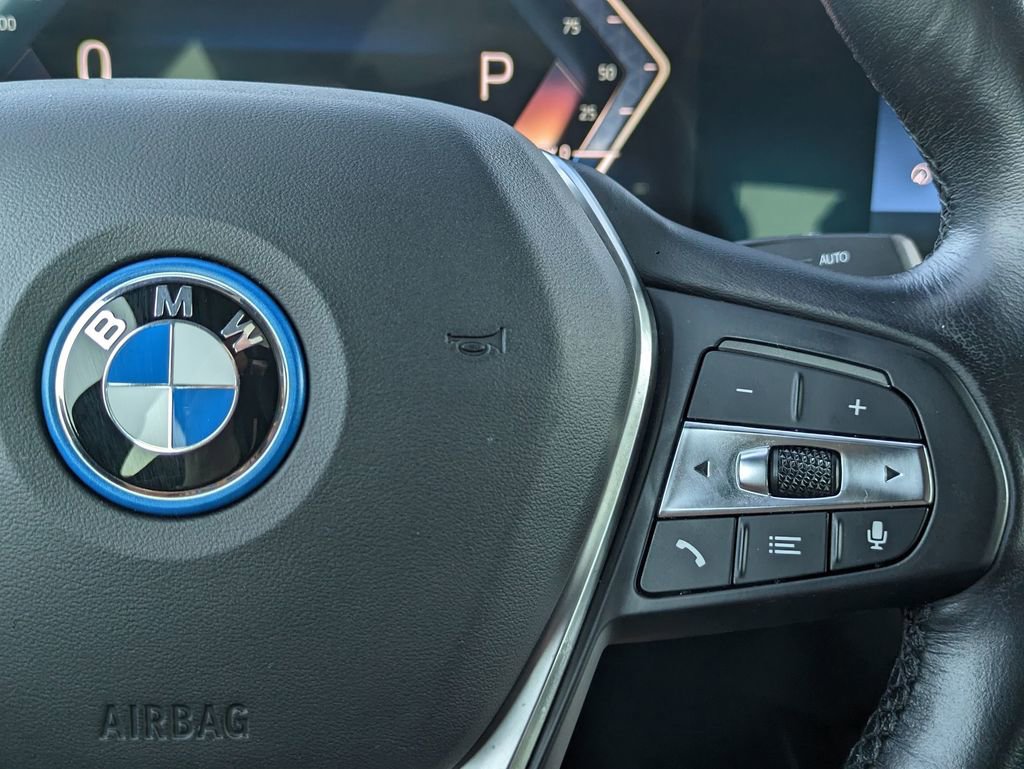 Used 2023 BMW i4 eDrive40 image 20