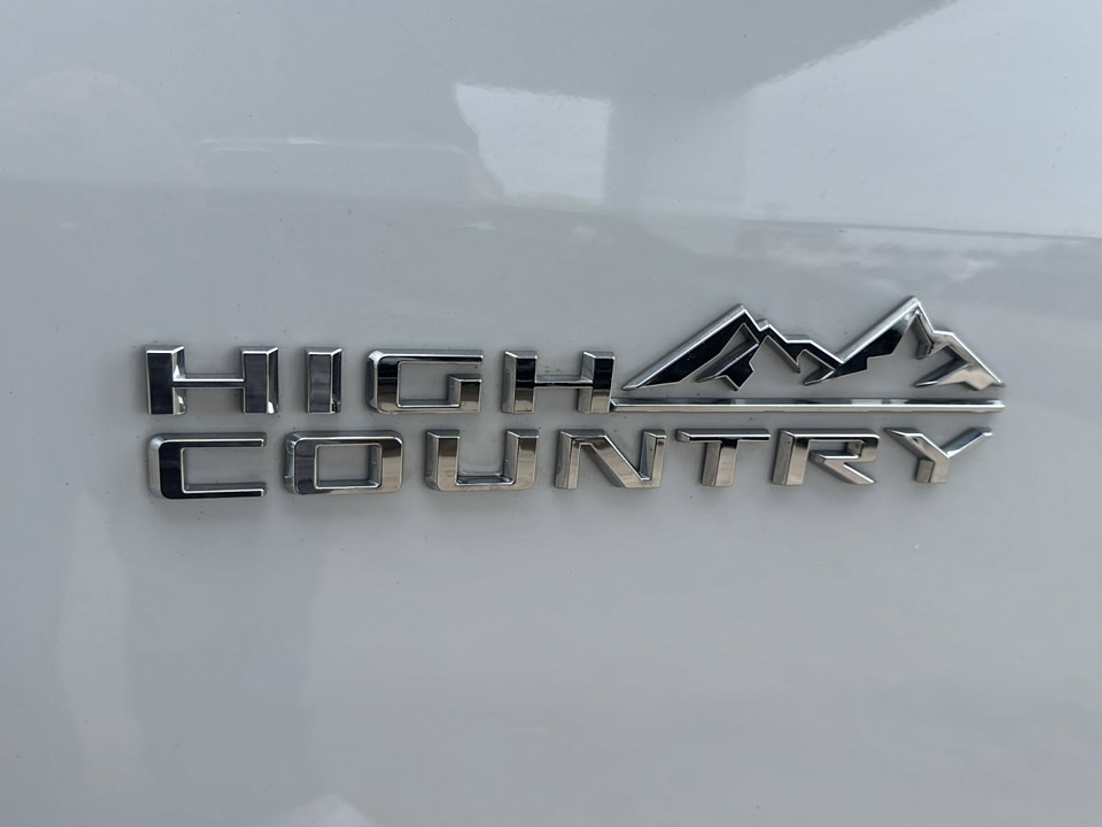 Used 2023 Chevrolet Traverse High Country FWD image 53