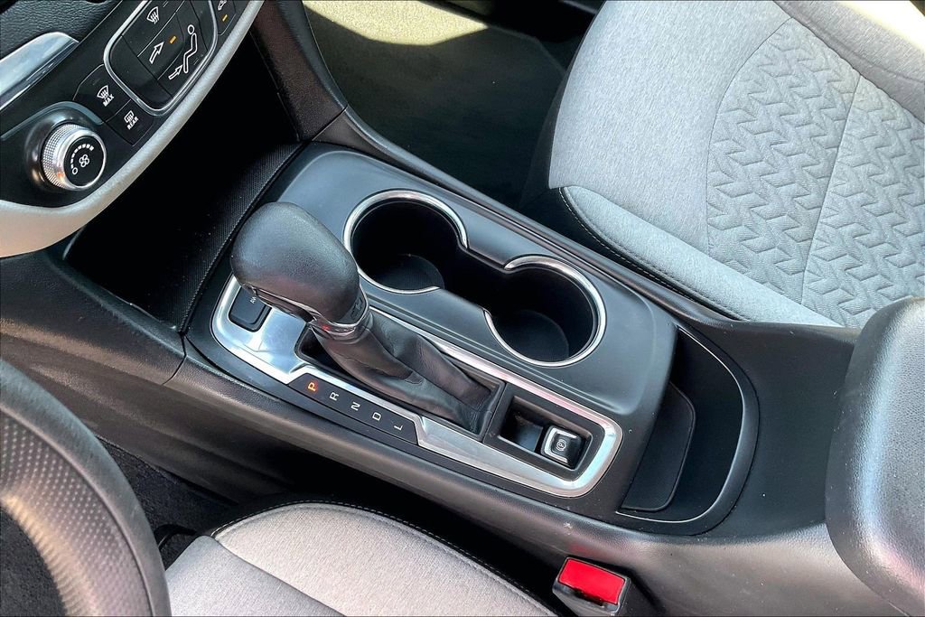 Used 2023 Chevrolet Equinox LS AWD/4WD image 17