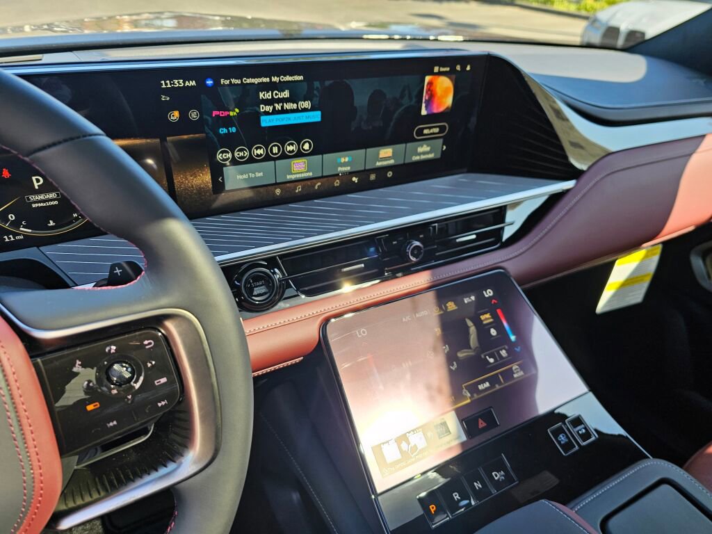 New 2025 INFINITI QX80 Autograph image 33