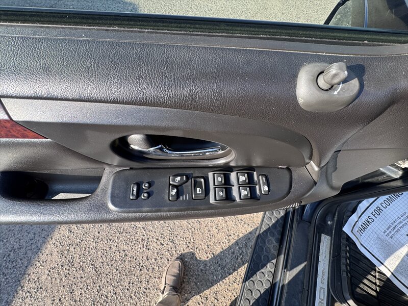Used 2008 GMC Envoy Denali AWD/4WD image 11