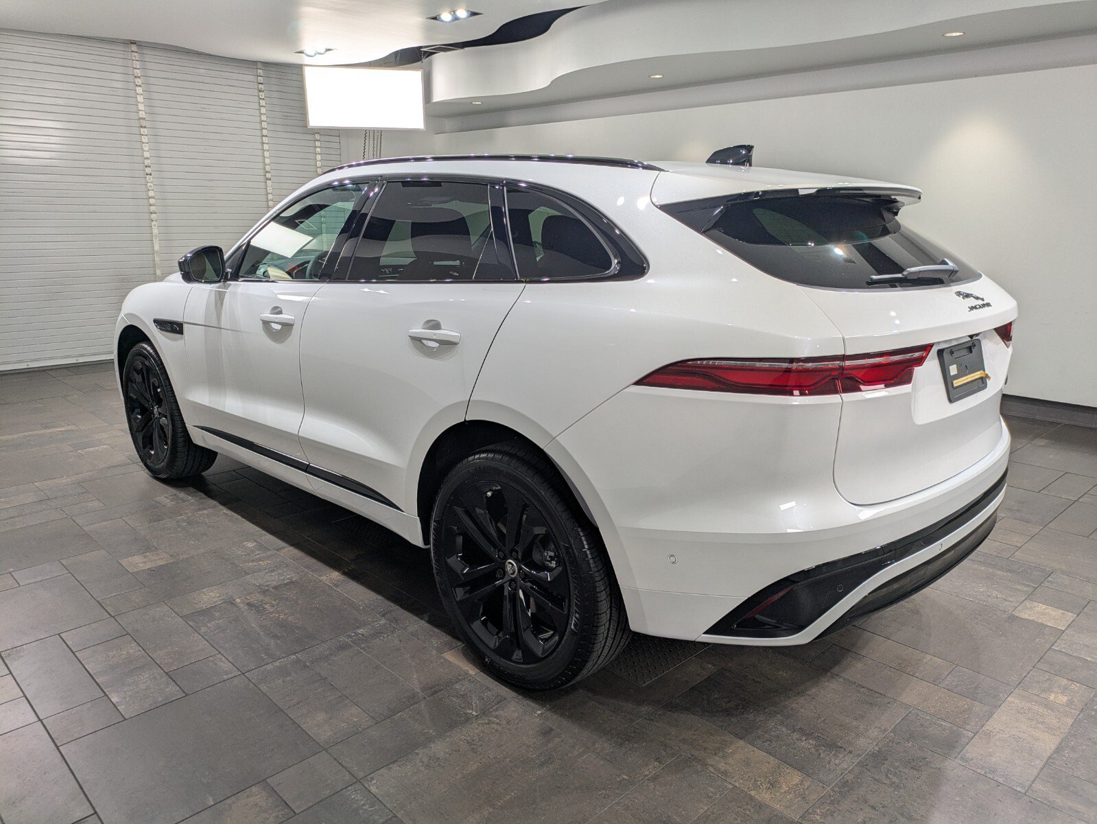 New 2026 Jaguar F-PACE R-Dynamic S AWD/4WD image 4