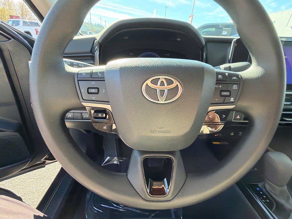 Used 2026 Toyota Camry LE FWD image 19