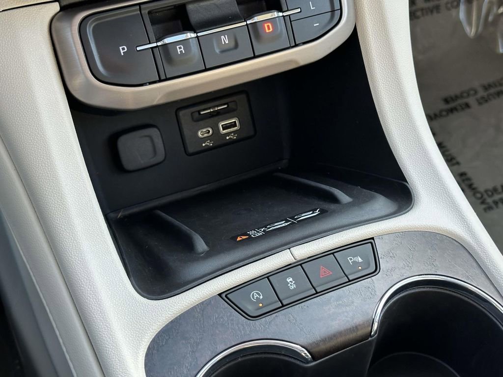 Certified 2023 GMC Acadia Denali w/ Denali Ultimate Package image 33