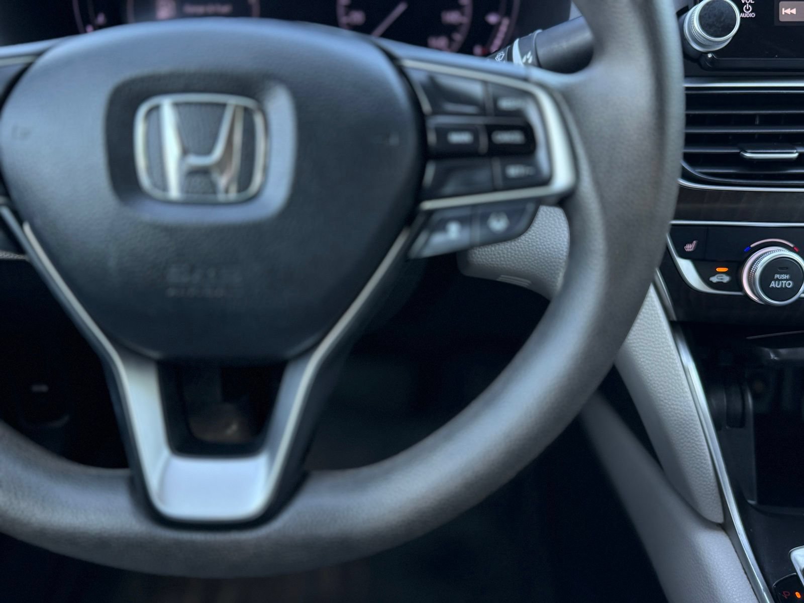 Used 2019 Honda Accord EX image 27