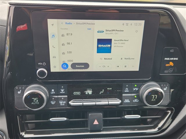 Used 2023 Toyota Highlander XSE image 16