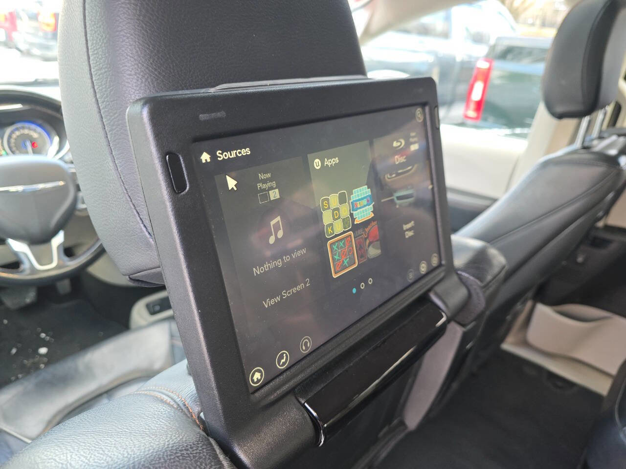 Used 2018 Chrysler Pacifica Touring-L Plus image 17