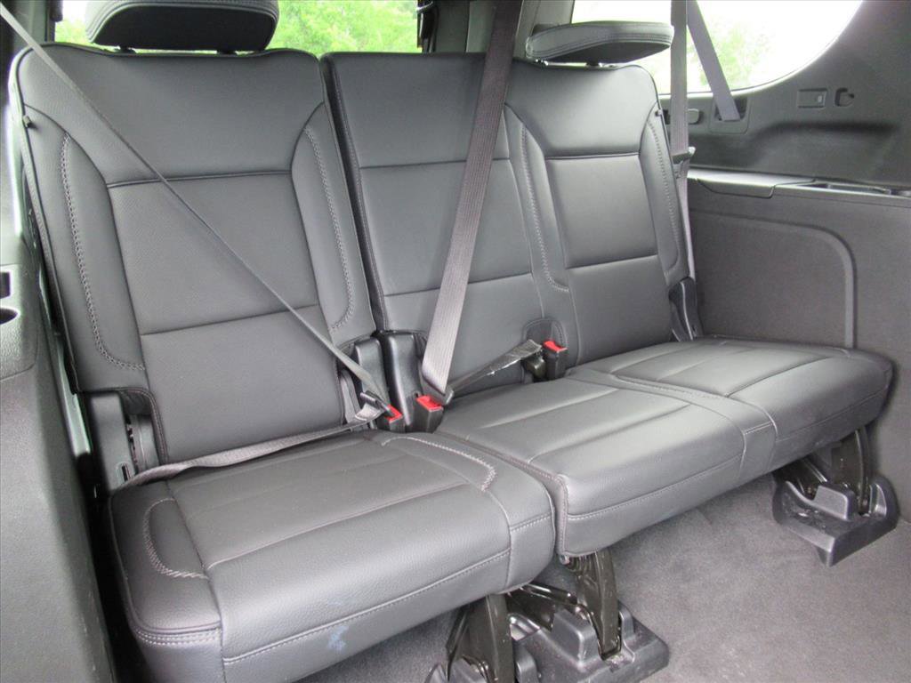 Used 2025 GMC Yukon XL Denali image 32