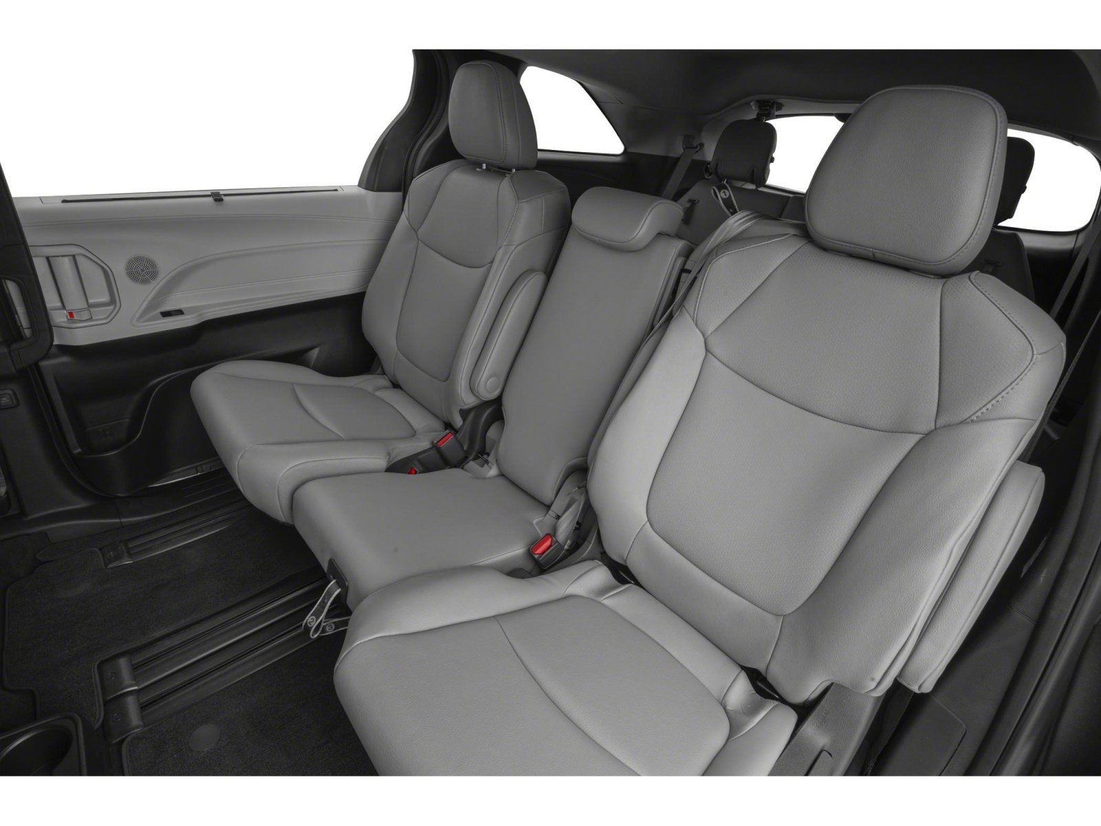 Used 2026 Toyota Sienna XLE FWD image 8