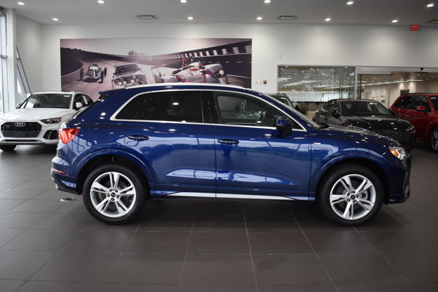 Used 2024 Audi Q3 2.0T Premium w/ Convenience Package AWD/4WD image 8