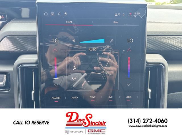 New 2026 GMC Yukon XL AT4 w/ AT4 Premium Plus Package AWD/4WD image 19