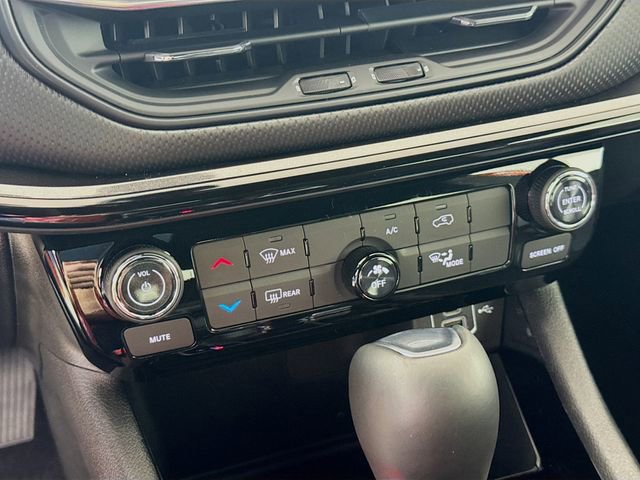 New 2026 Jeep Compass Latitude image 16