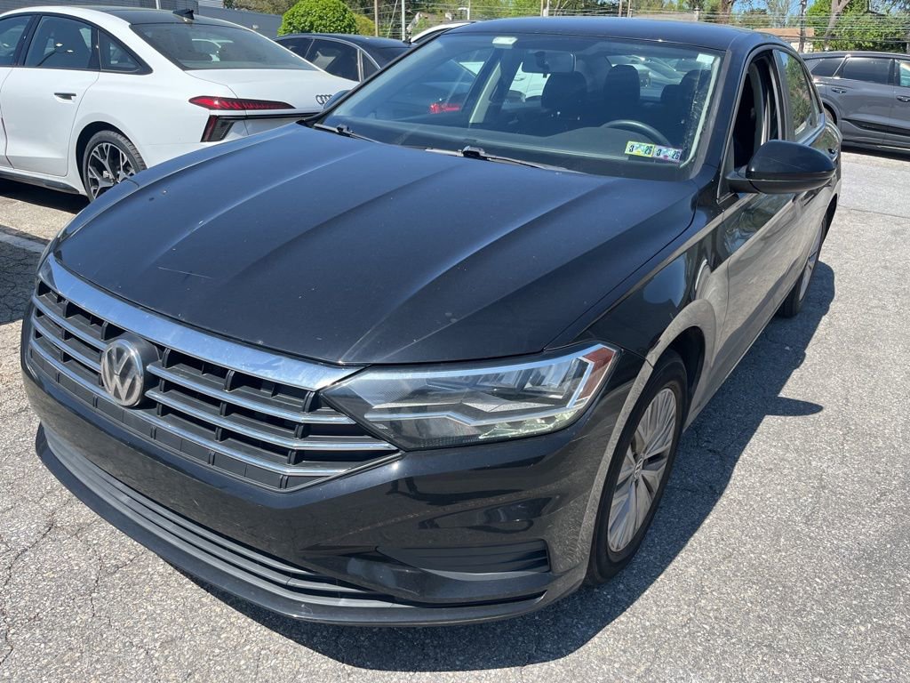 Used 2019 Volkswagen Jetta S w/ Driver Assistance Package FWD image 2