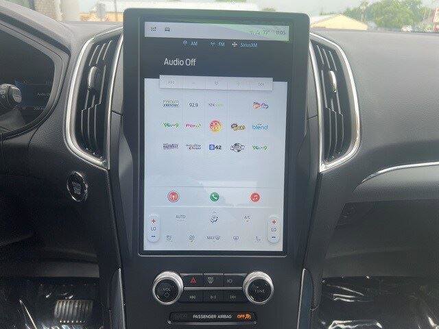 Used 2022 Ford Edge Titanium image 9