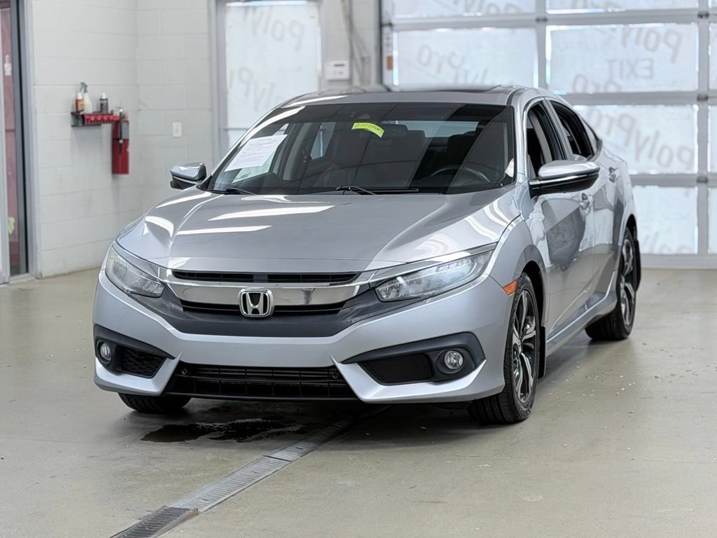 Used 2016 Honda Civic Touring image 3