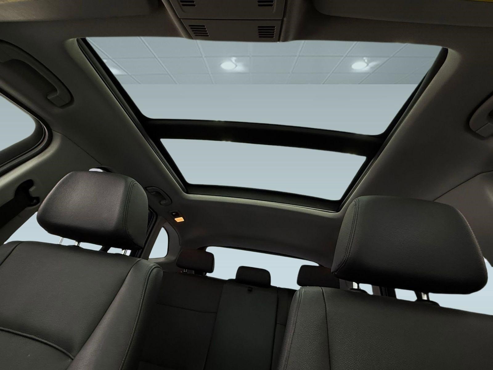 Used 2015 BMW X1 sDrive28i image 13