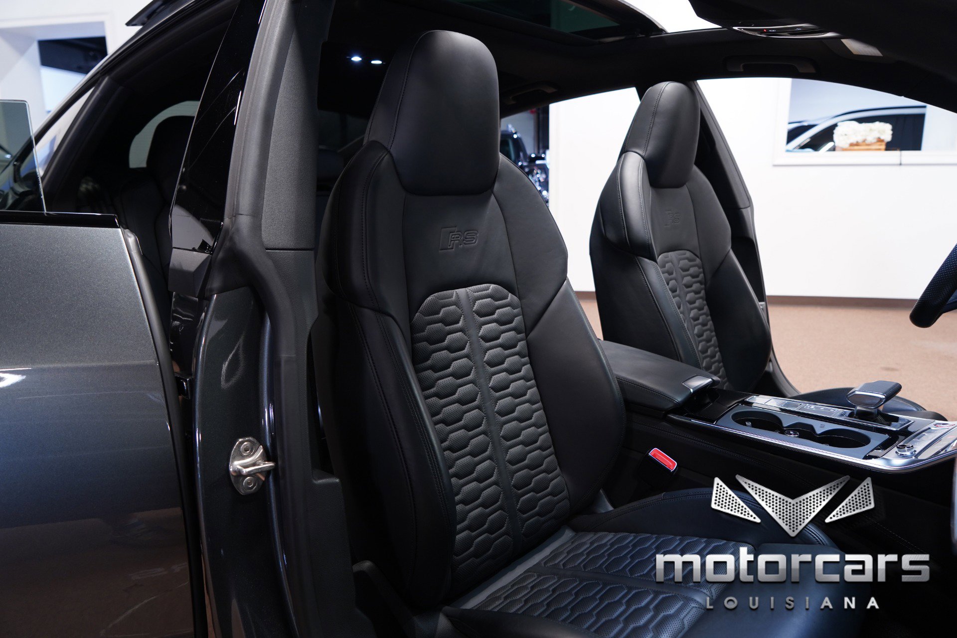 Used 2023 Audi RS 7 Sportback w/ Black Optic Package AWD/4WD image 32