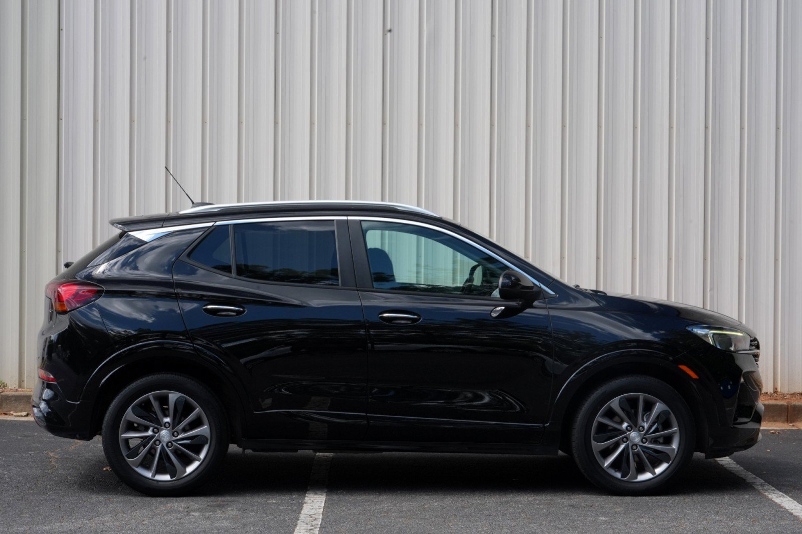 Used 2022 Buick Encore GX Select w/ Sport Touring Package FWD image 47
