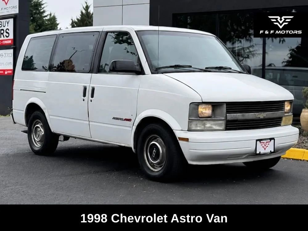 Used 1998 Chevrolet Astro AWD Passenger image 1