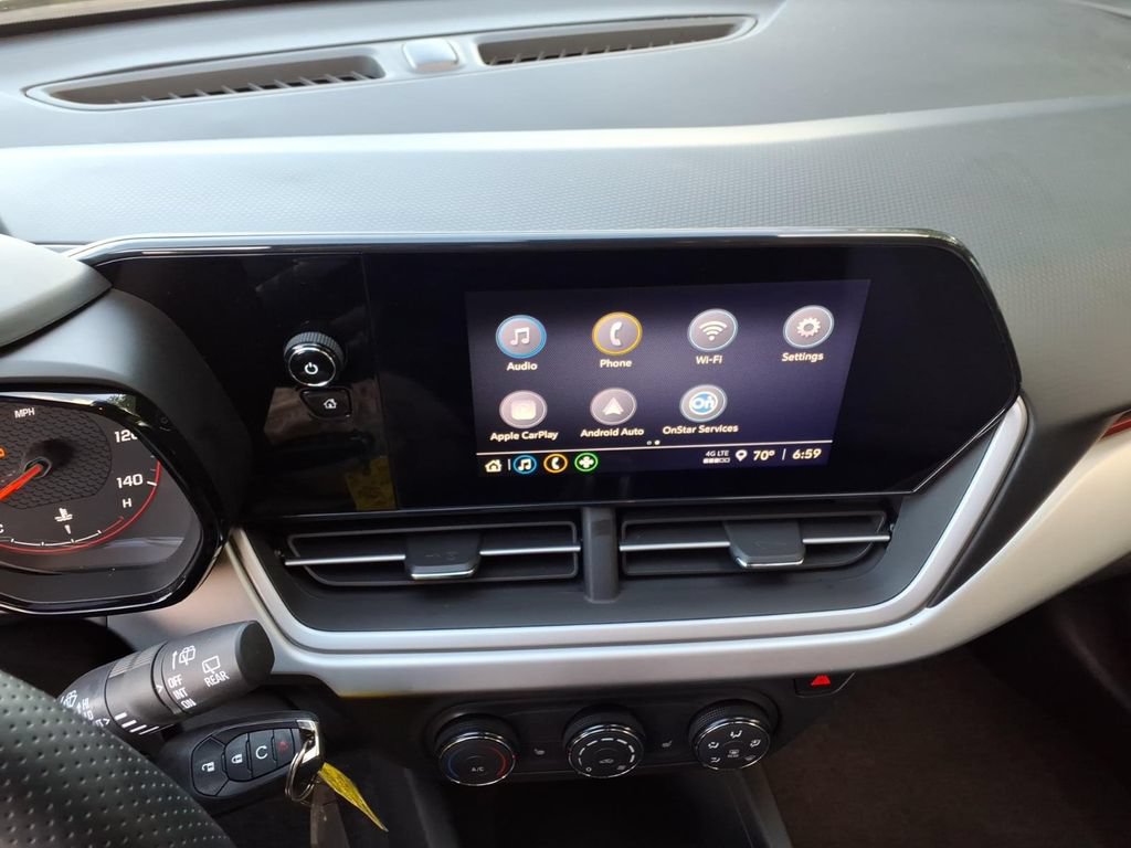 Used 2024 Chevrolet Trax RS w/ Driver Confidence Package FWD image 17
