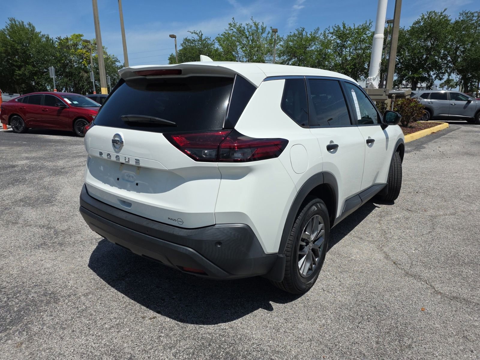 Used 2021 Nissan Rogue S FWD image 9