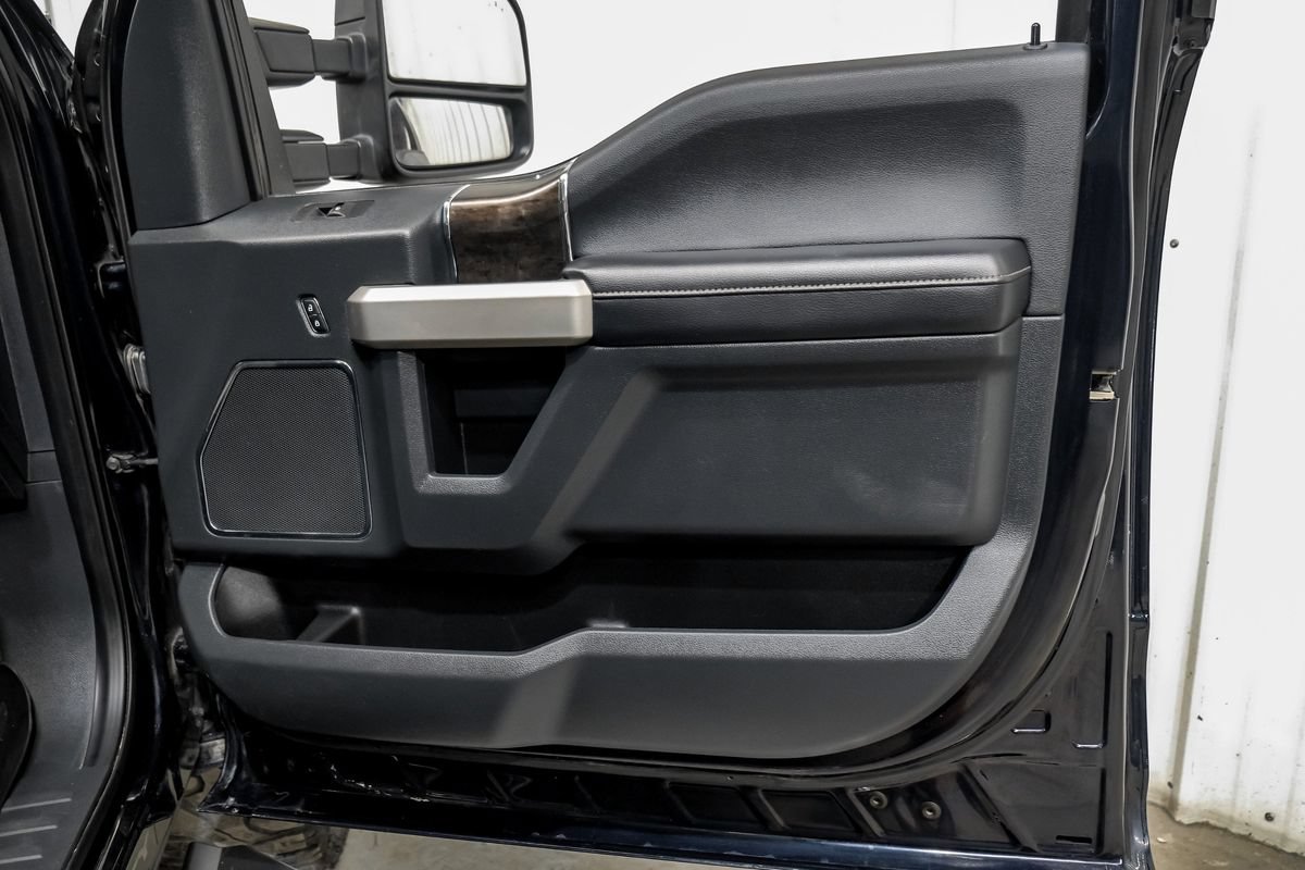 Used 2022 Ford F250 Lariat w/ Black Appearance Package AWD/4WD image 45