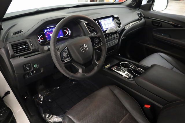 Used 2024 Honda Passport Black Edition image 12