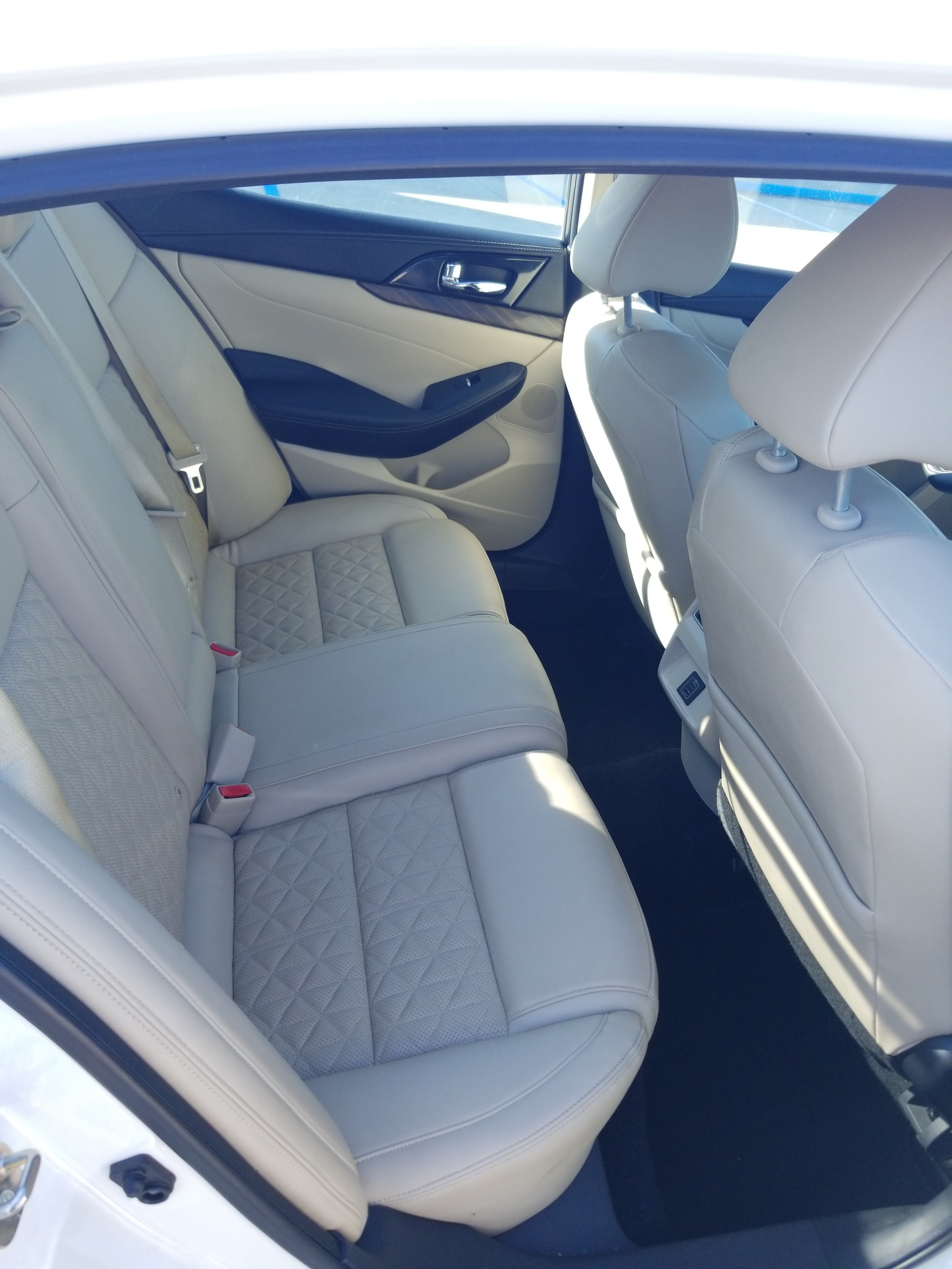 Used 2018 Nissan Maxima Platinum FWD image 15