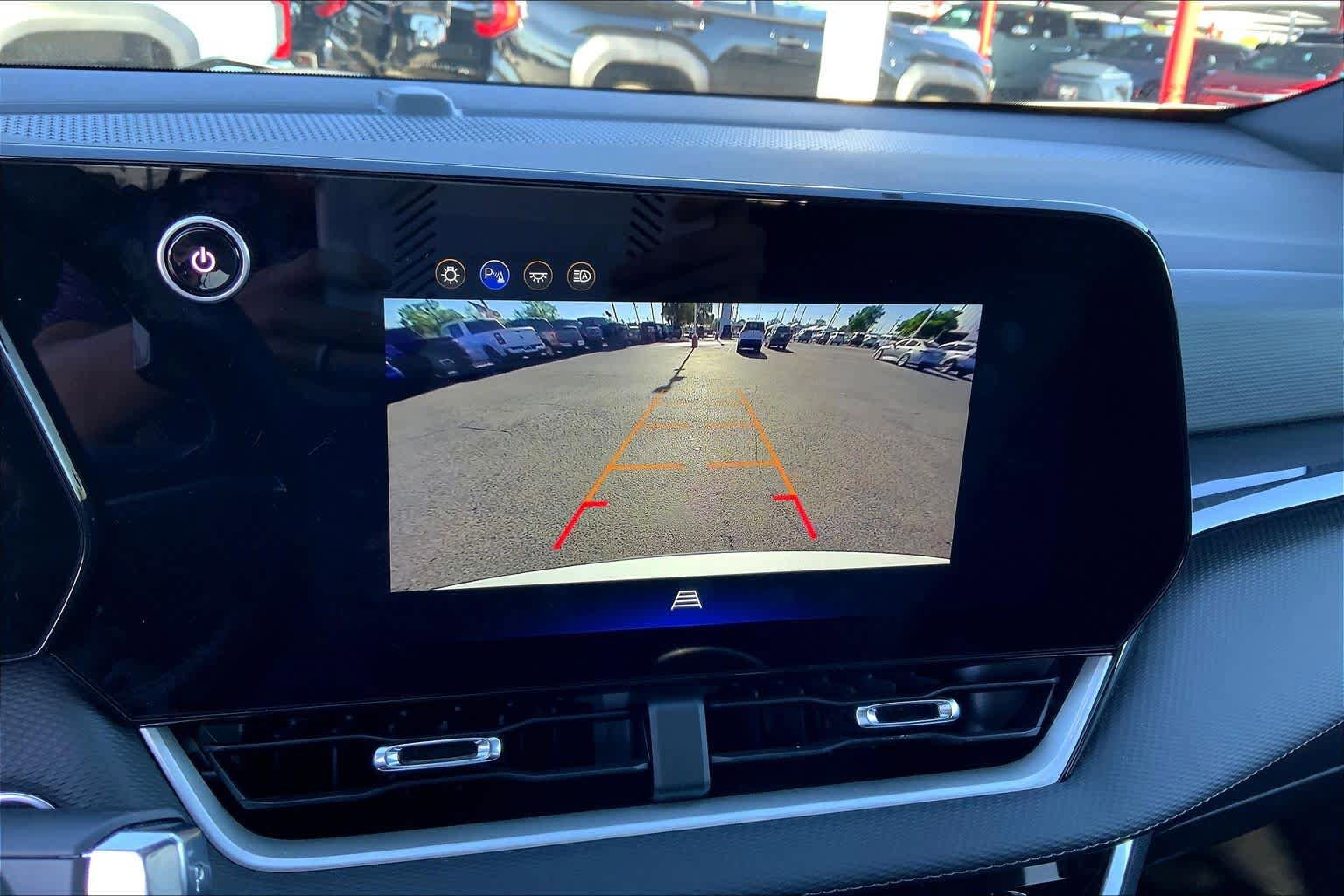 Used 2026 Chevrolet Equinox LT AWD/4WD image 27