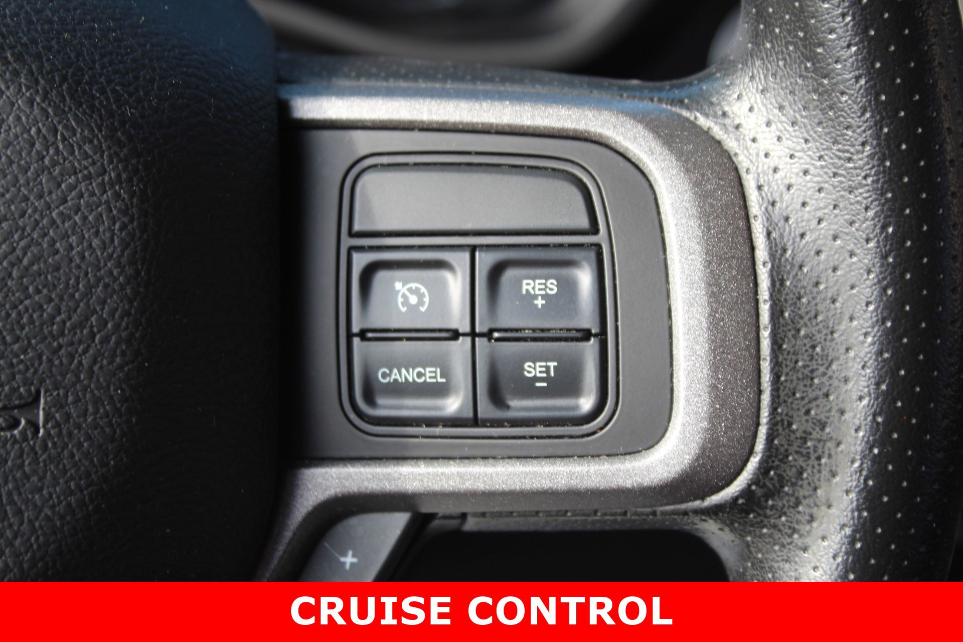 Used 2022 RAM 2500 Tradesman w/ Chrome Appearance Group image 17