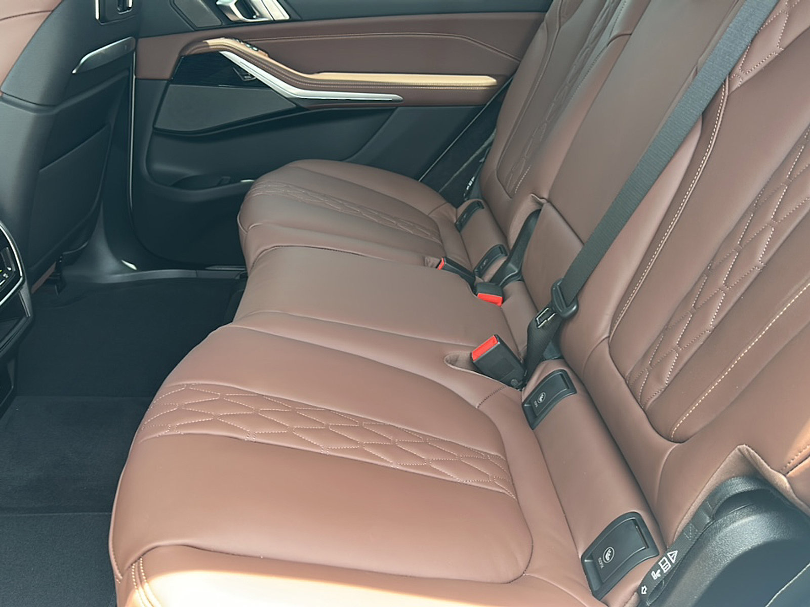 New 2026 BMW X7 M60i image 15