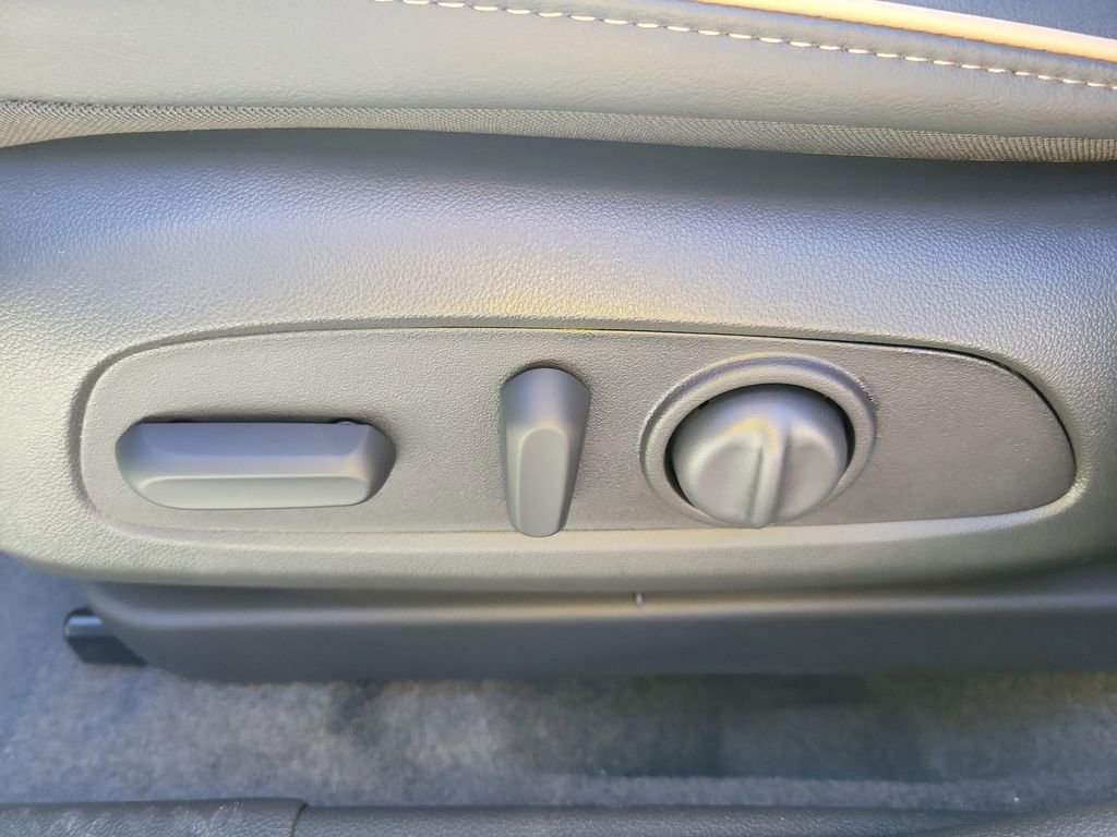 New 2025 Buick Envista Sport Touring FWD image 25