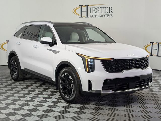 Used 2025 Kia Sorento S w/ Panoramic Sunroof Package image 2