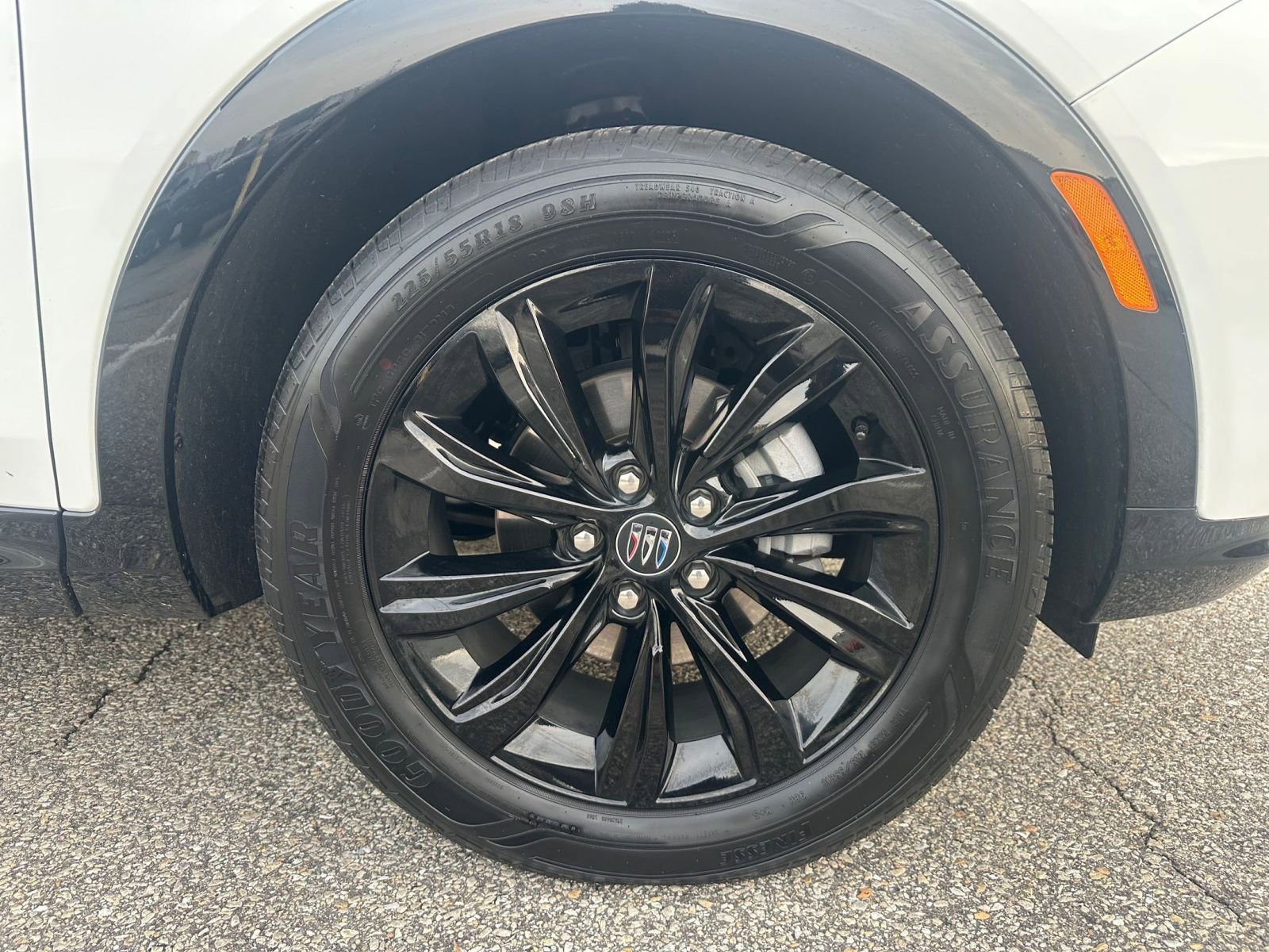 Used 2025 Buick Envista Sport Touring image 28