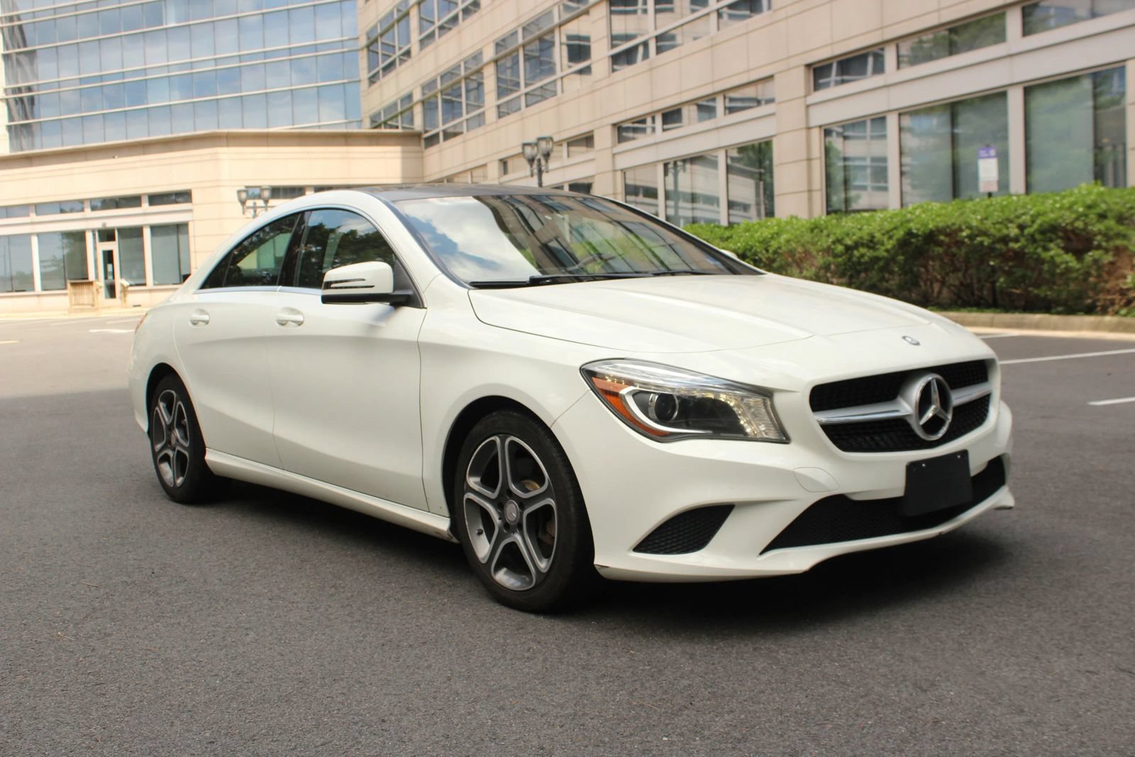 Used 2014 Mercedes-Benz CLA 250 4MATIC image 1