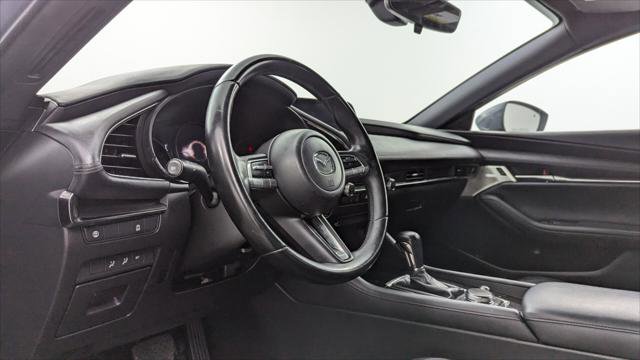 Used 2019 MAZDA MAZDA3 Hatchback w/ Premium Package image 23