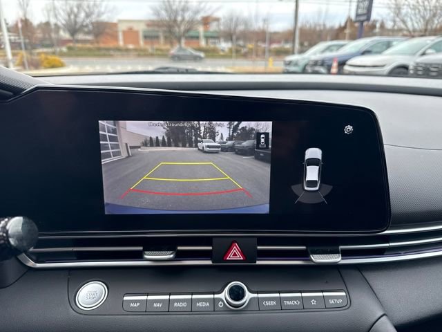 Certified 2021 Hyundai Elantra Limited w/ Cargo Package image 20