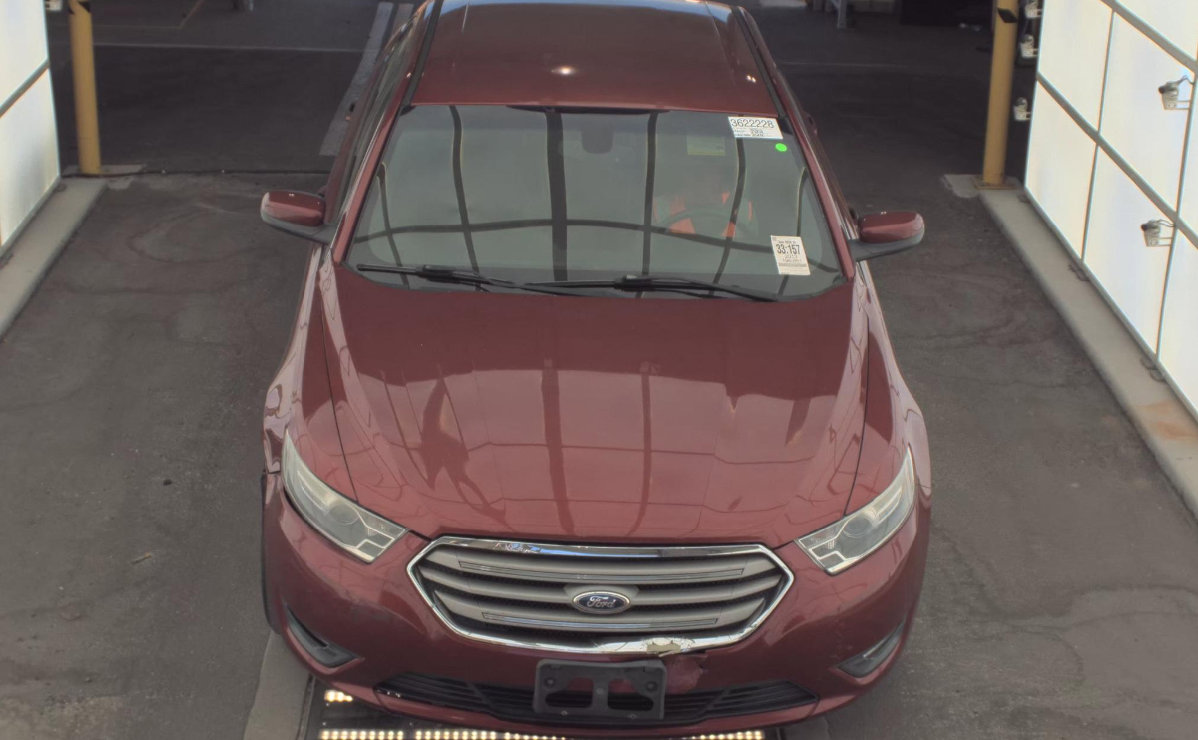 Used 2013 Ford Taurus SEL FWD image 2
