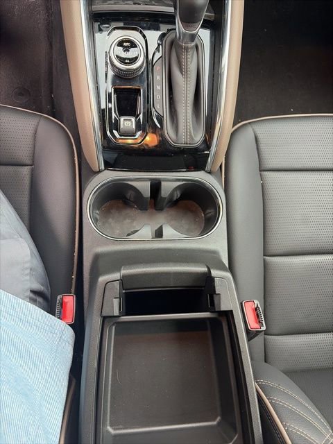 Used 2024 GMC Canyon Denali image 19