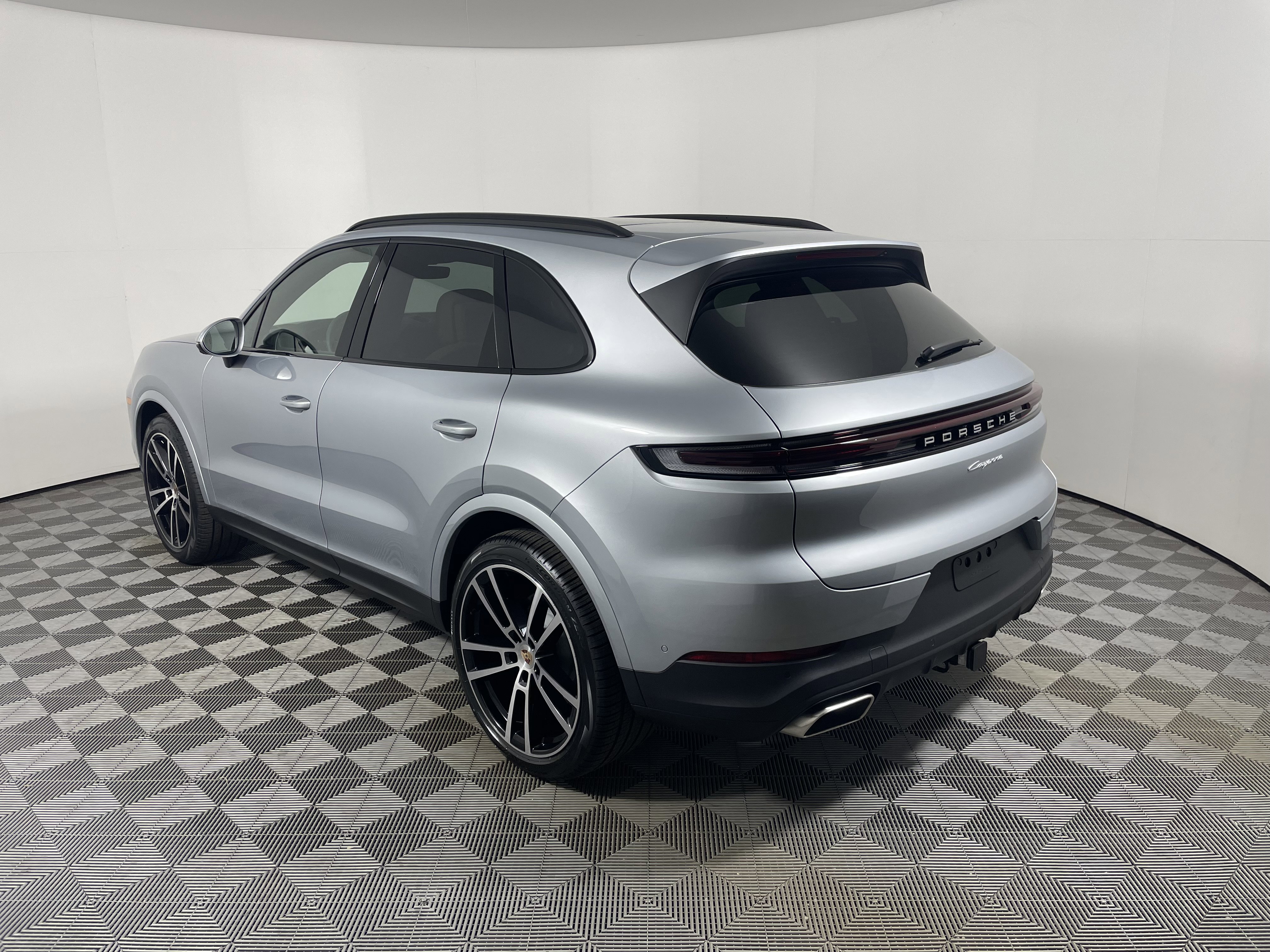 New 2026 Porsche Cayenne image 3