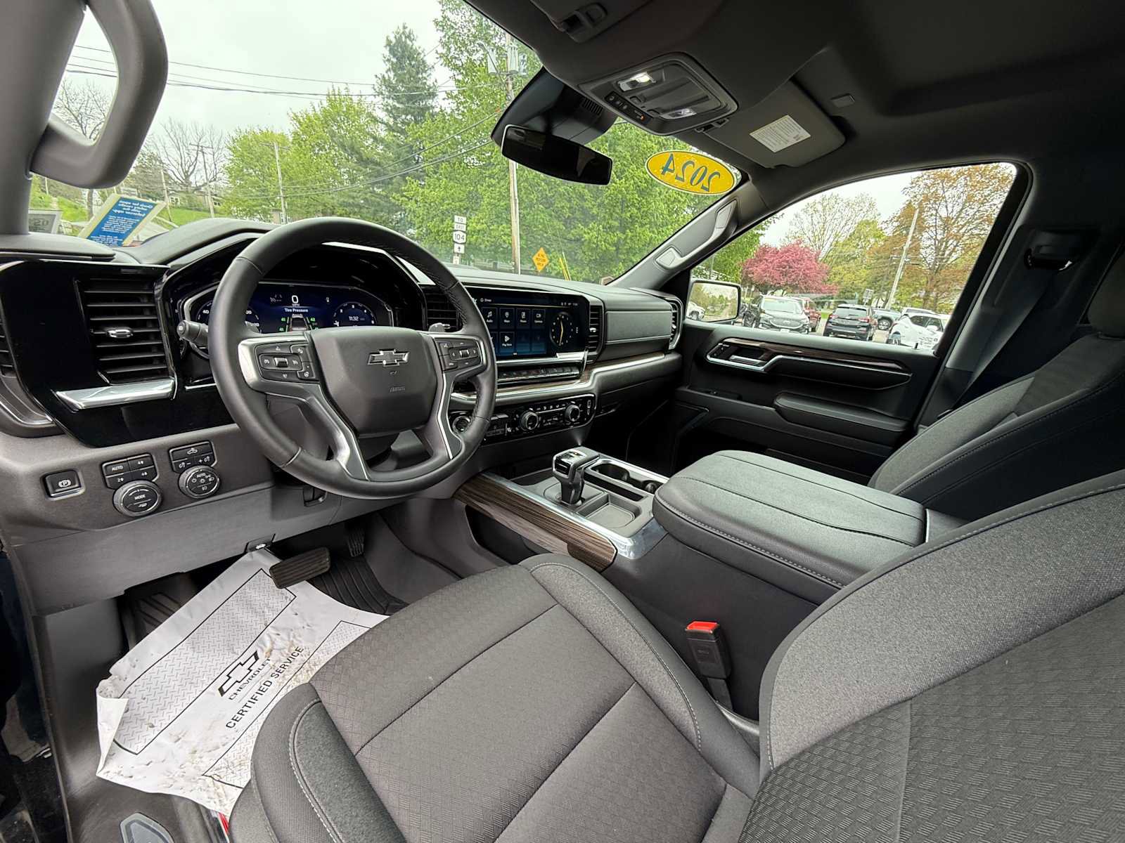Used 2024 Chevrolet Silverado 1500 LT Trail Boss image 18